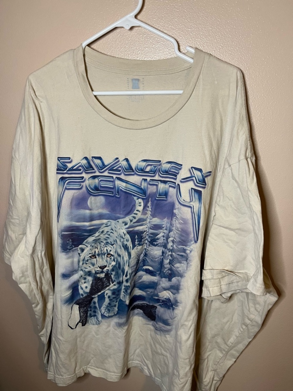 Savage X Fenty Cream Tee with Blue & Purple Snow Leopard Graphic NWOT